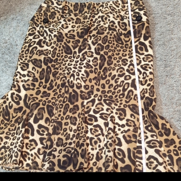 Animal print skirt size 8 - Picture 14 of 16